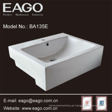 Bacia cerâmica do banheiro da parte superior contrária de EAGO